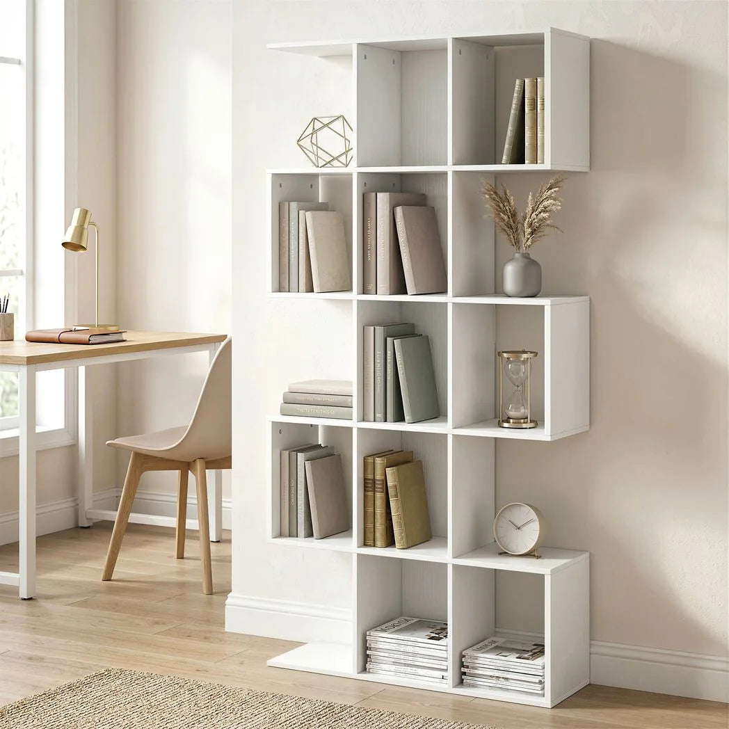 HOMCOM 5-Tier S-Shaped Bookcase with 15 Compartments – Slim Geometric Display Shelf, White Wood Effect