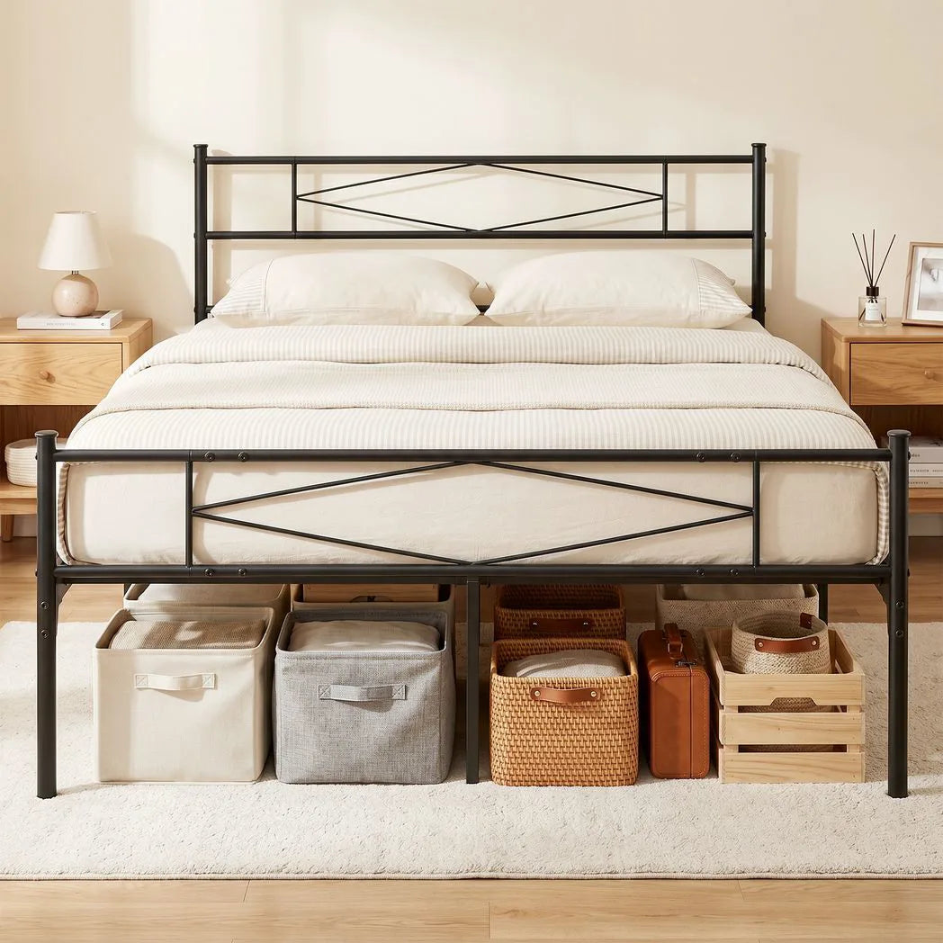HOMCOM 4ft6 Double Metal Bed Frame with Diamond Headboard and Footboard – Platform Bed, Black