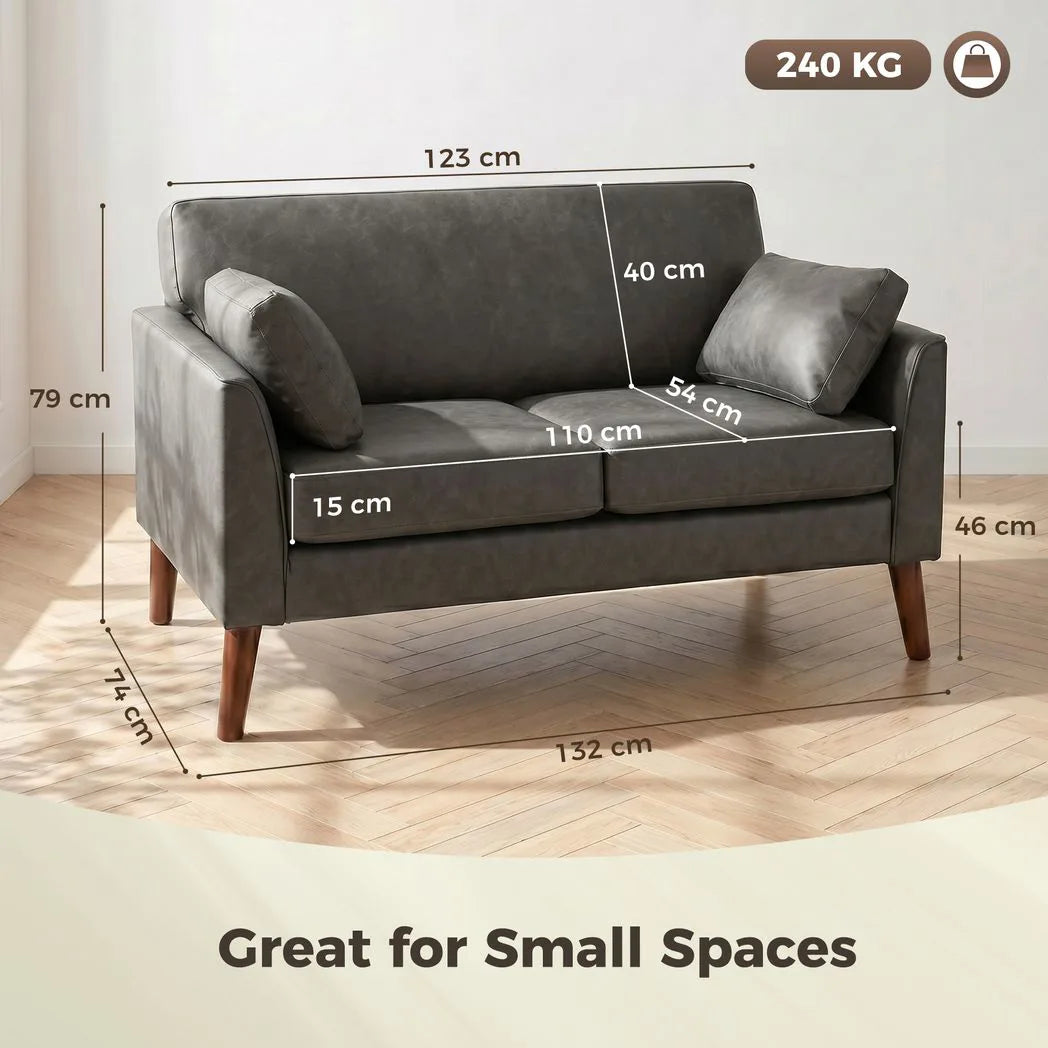 HOMCOM 2 Seater Sofa with Solid Wood Legs and 2 Pillows – Compact 132 cm Loveseat, Grey