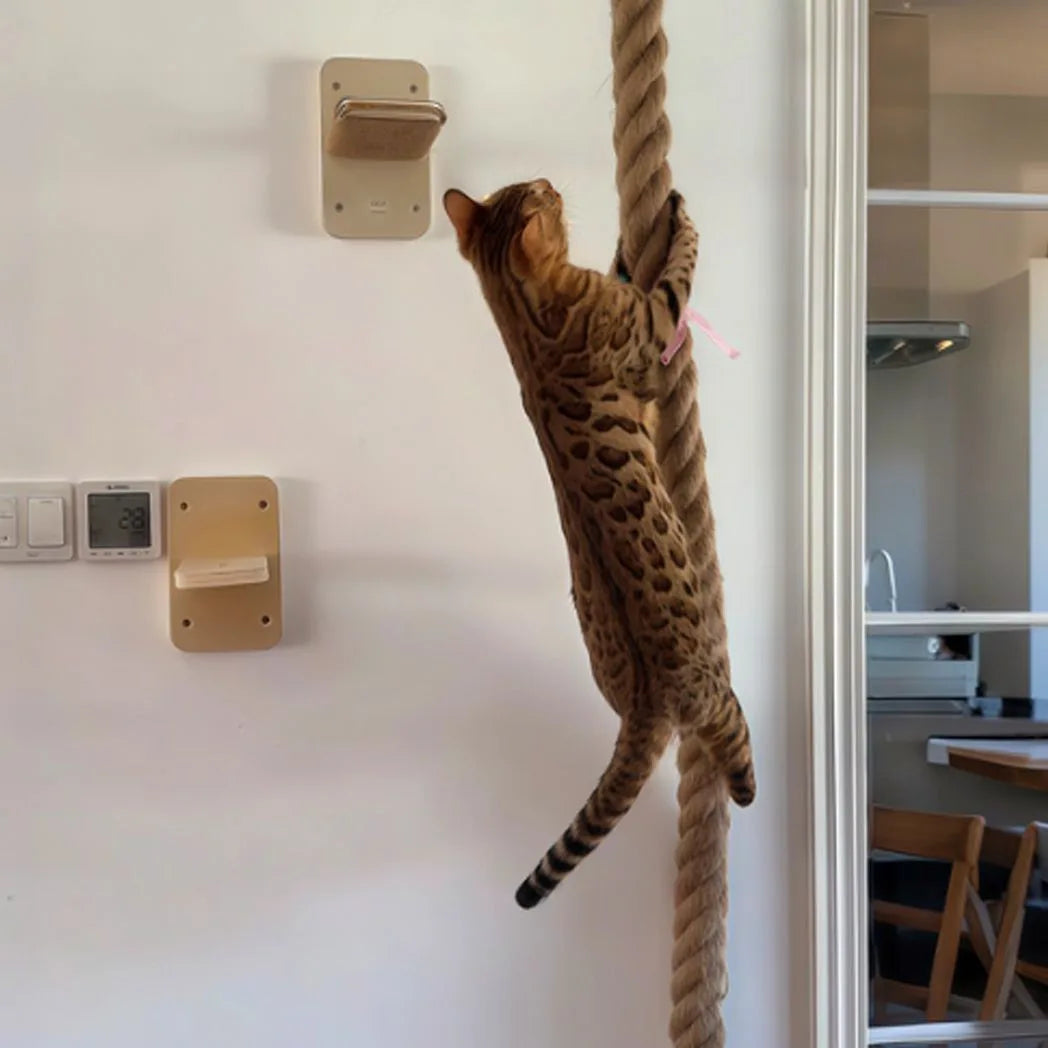 1.5m Wall-Mounted Cat Climbing & Scratching Rope Post – Pine Wood & Hemp Rope