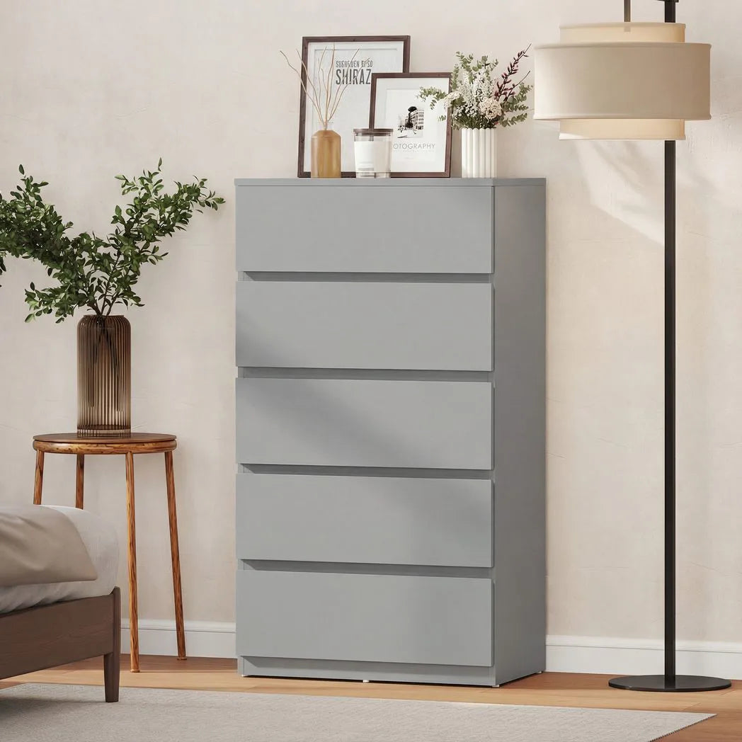 HOMCOM 5-Drawer Chest of Drawers with Soft-Close Hinges and Handle-Free Design – Modern Bedroom Storage Unit