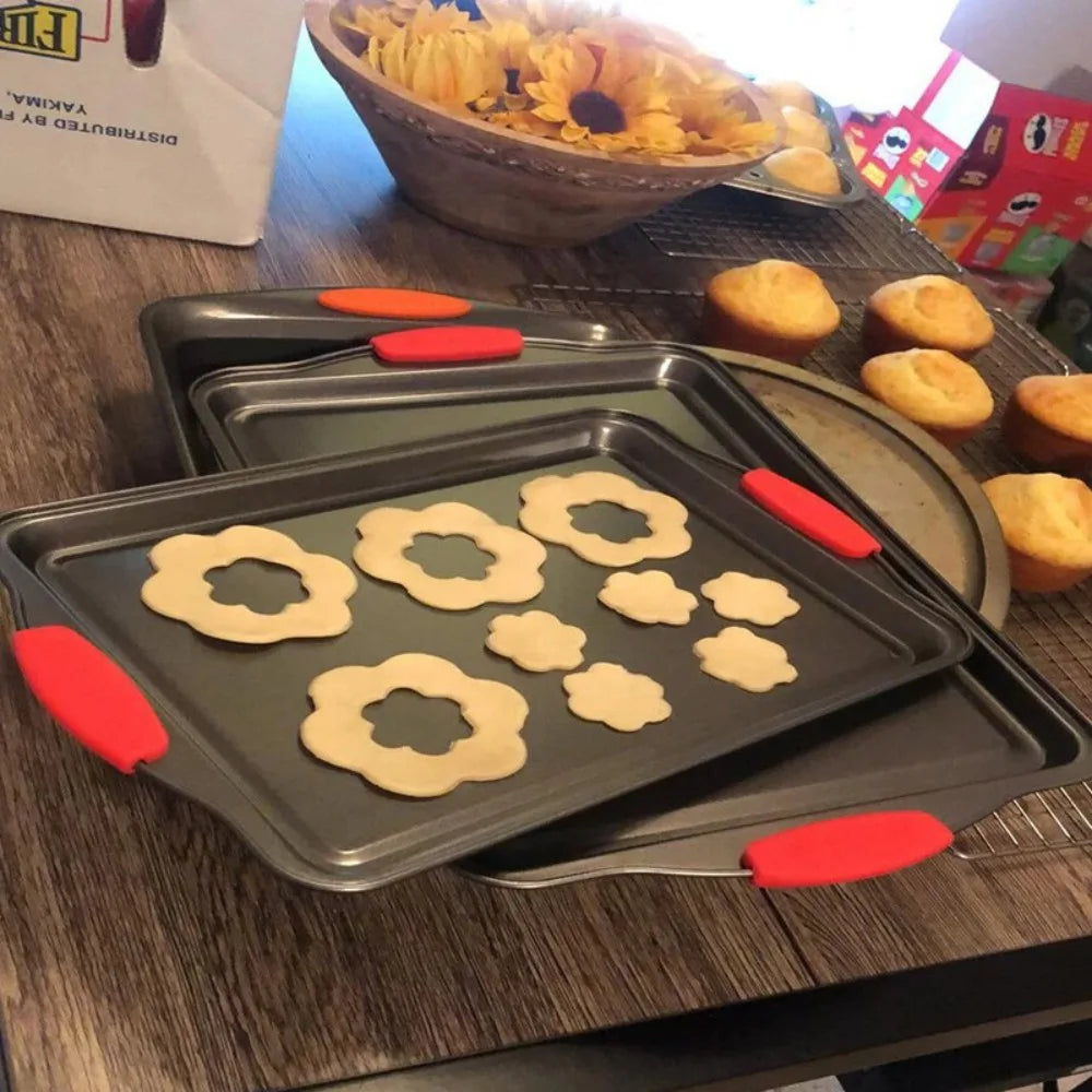 5 Piece Non-Stick Carbon Steel Baking Tray Set with Silicone Handles, Spatula and Brush – Oven Roasting Pans