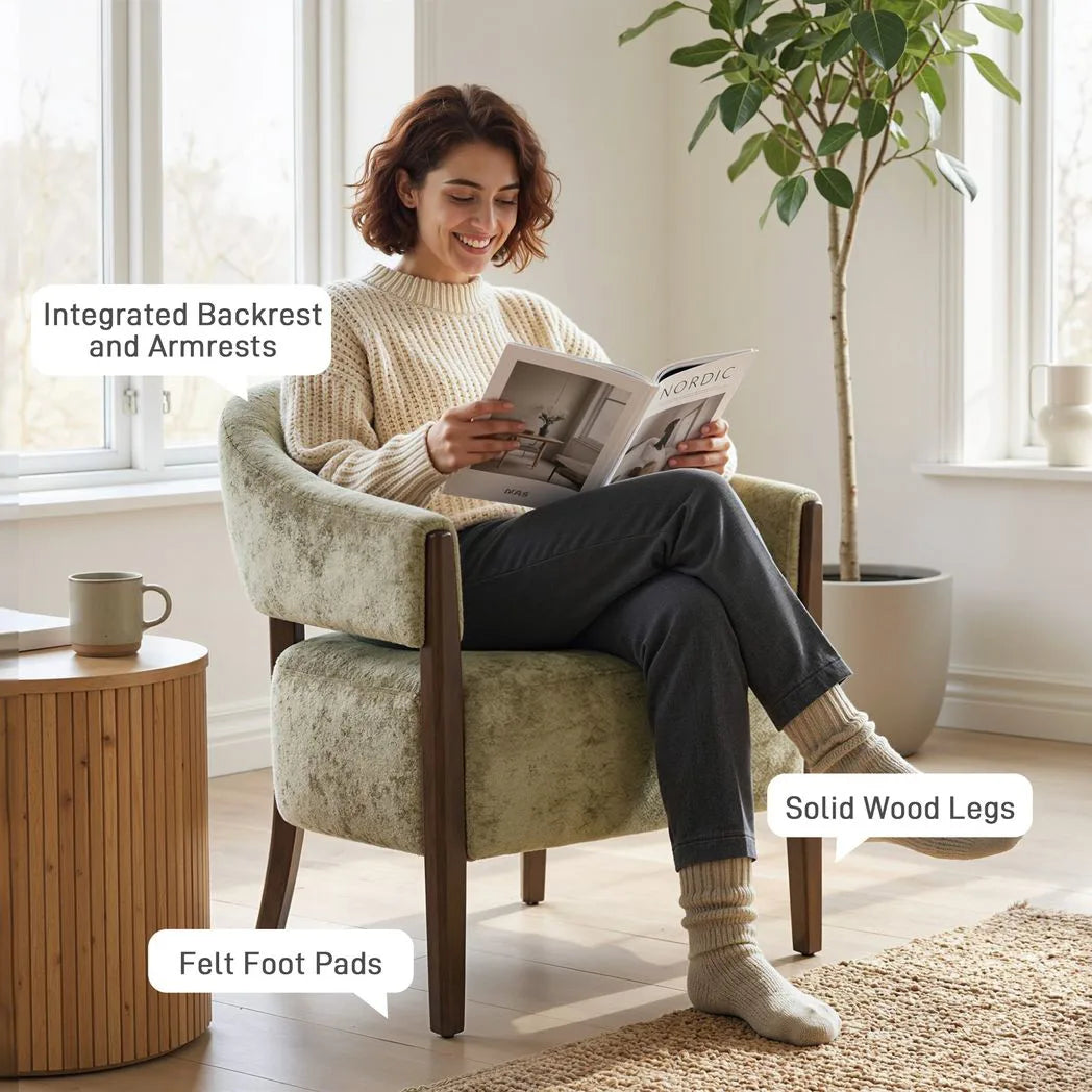 HOMCOM Chenille Tub Accent Chair with Curved Backrest and Solid Wood Frame – Light Brown Bedroom Armchair