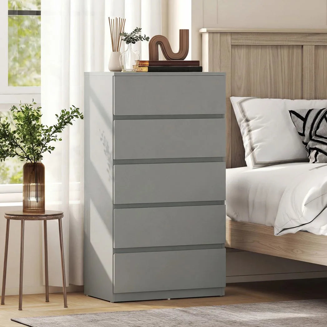 HOMCOM 5-Drawer Chest of Drawers with Soft-Close Hinges and Handle-Free Design – Modern Bedroom Storage Unit