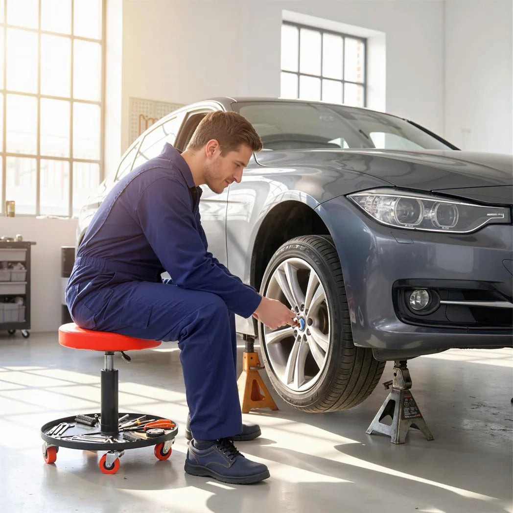 HOMCOM Rolling Mechanic Stool with Tool Tray and Wheels, Height Adjustable 38–48 cm – Workshop Seat, Orange