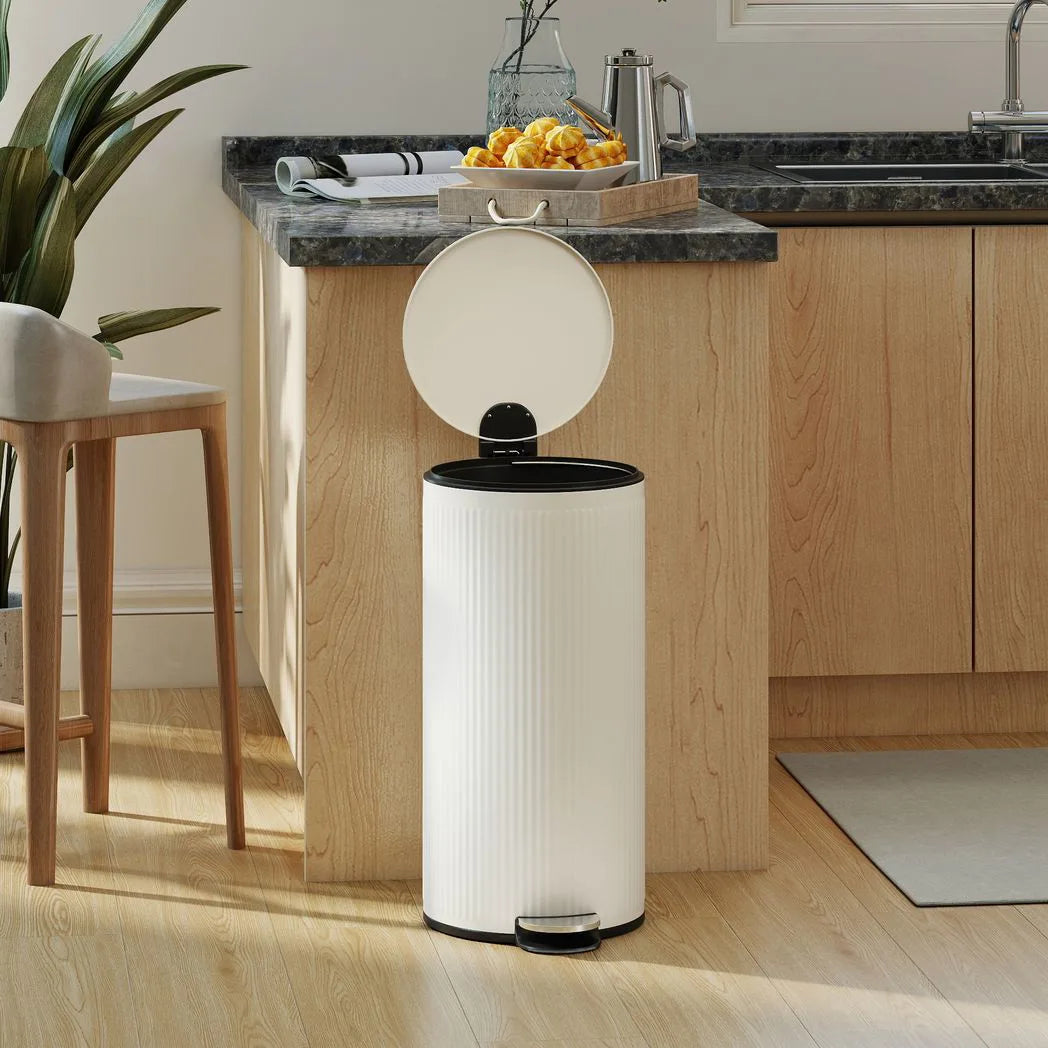 HOMCOM 30L Kitchen Pedal Bin with Soft-Close Lid and Removable Inner Bucket – Fingerprint-Resistant, Cream