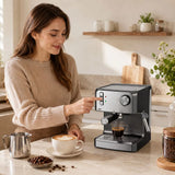HOMCOM 20-Bar Semi-Automatic Espresso Machine with Frother Wand and 1.6 L Water Tank – Cappuccino Maker, Black