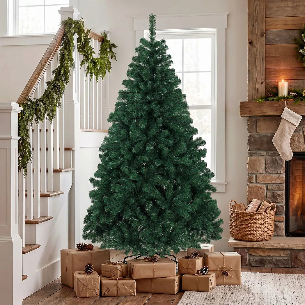 HOMCOM 6ft Hinged Artificial Fir Christmas Tree with 700 Branch Tips and Foldable Steel Stand, Green