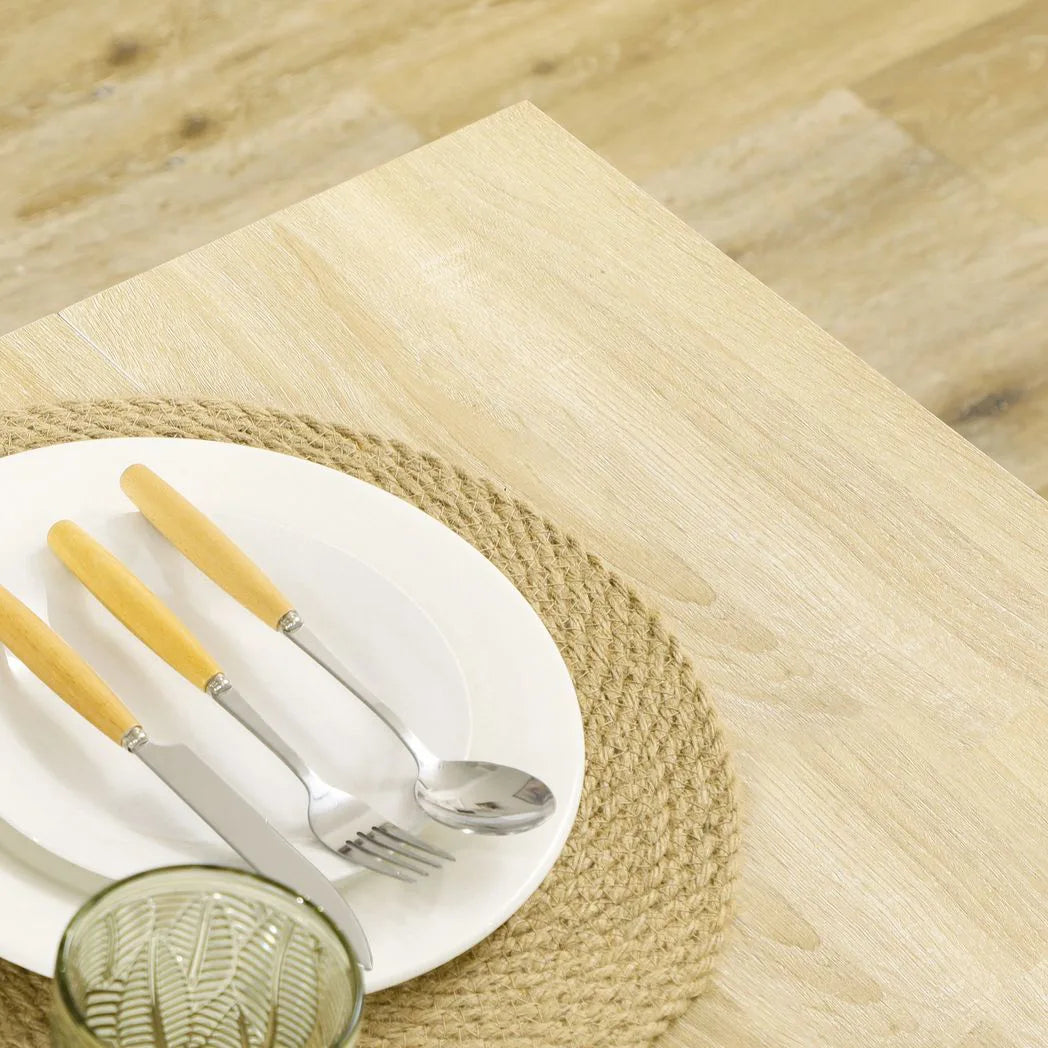 HOMCOM Dining Table for 4-6 People with Wood-Effect Melamine Top – Compact Kitchen Table, Oak
